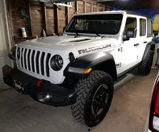 Car Dealer «Elgin Chrysler Dodge Jeep Ram», reviews and photos, 1010 E Chicago St, Elgin, IL 60120, USA