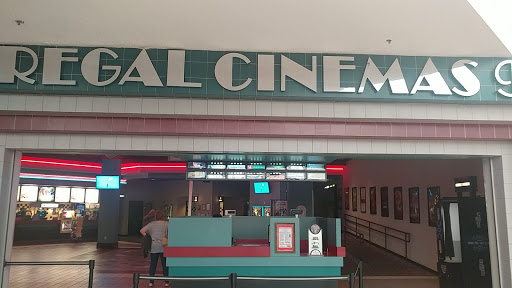 Movie Theater «Regal Cinemas Crystal River Mall 9», reviews and photos, 1801 US-19, Crystal River, FL 34428, USA