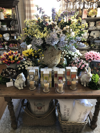 Boutique «High Cotton Vintage Home Furnishings», reviews and photos, 213 N Spring St, Manchester, TN 37355, USA