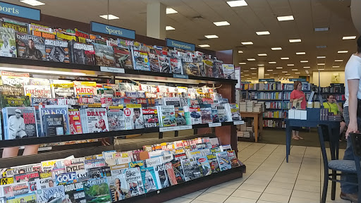 Book Store «Barnes & Noble», reviews and photos, 1980 N Dixie Hwy, Elizabethtown, KY 42701, USA