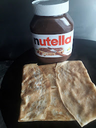 Photo n°4 de Les Gourmands Disent / Food truck galettes crêpes bonbons à Bovel ()