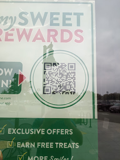 Bakery «Krispy Kreme Doughnuts», reviews and photos, 1024 W Gladstone St, San Dimas, CA 91773, USA