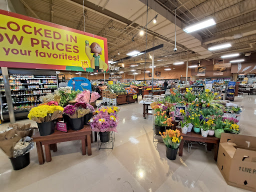 Grocery Store «Kroger», reviews and photos, 25780 Middlebelt Rd, Farmington Hills, MI 48336, USA