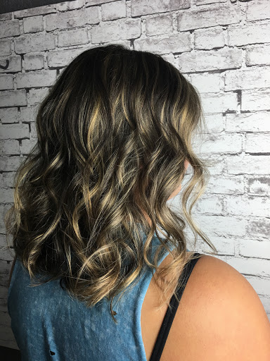 Hair Salon «The Fixx Hair Studio», reviews and photos, 1435 N Walnut Ave, New Braunfels, TX 78130, USA