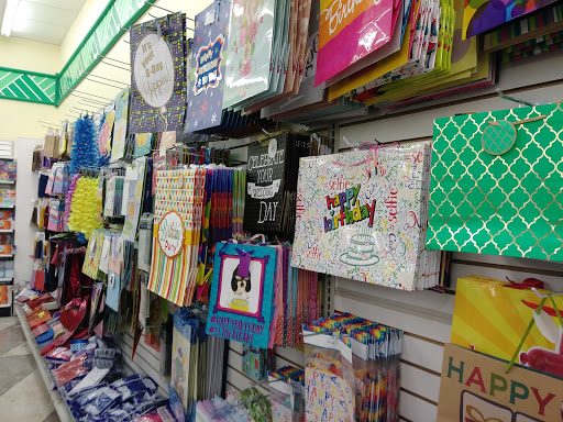 Dollar Store «Dollar Tree», reviews and photos, 1551 Missouri Ave N, Largo, FL 33770, USA