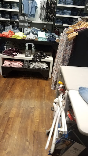 Clothing Store «Aéropostale», reviews and photos, 1500 Polaris Pkwy, Columbus, OH 43240, USA