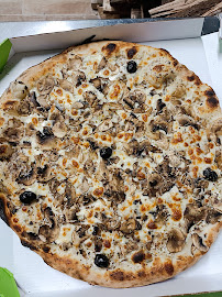 Pizza du Pizzeria La Cave à Pizza à Carnoux-en-Provence - n°15