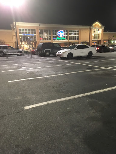 Grocery Store «Kroger Fresh Fare», reviews and photos, 3330 Piedmont Rd NE, Atlanta, GA 30305, USA