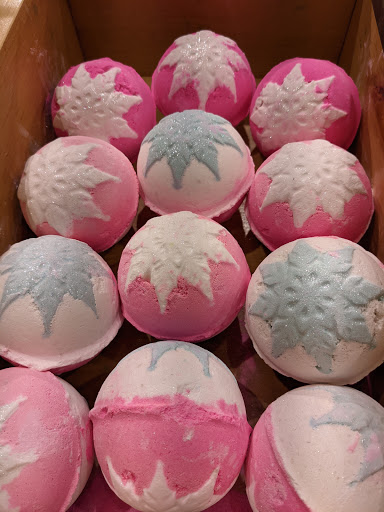 Cosmetics Store «Lush Cosmetics», reviews and photos, 3915 W 50th St, Edina, MN 55424, USA