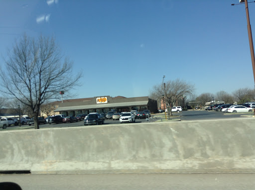 American Restaurant «Cracker Barrel Old Country Store», reviews and photos, 800 N Interstate Dr, Norman, OK 73072, USA