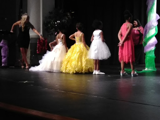 Performing Arts Theater «Krider Performing Arts Center», reviews and photos, 650 Volunteer Dr, Paris, TN 38242, USA