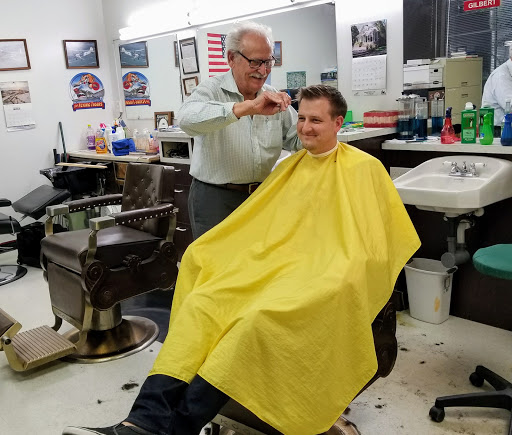 Barber Shop «Woodlake Barber Shop», reviews and photos, 2537 S Gessner Rd #101, Houston, TX 77063, USA