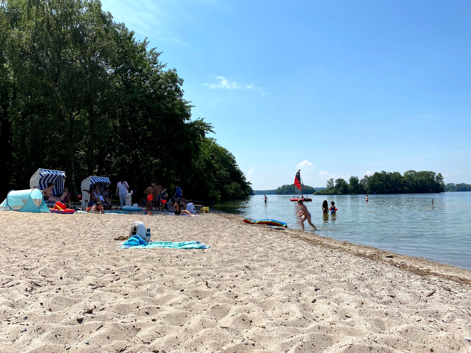 Fotografija Badestelle Prinzeninsel z turkizna čista voda površino