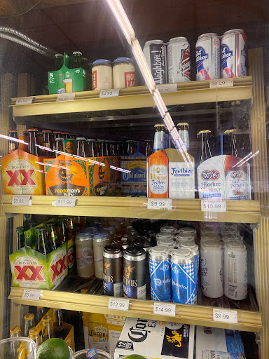 Liquor Store «M & R Liquor Store», reviews and photos, 214 W Main St, Avon, CT 06001, USA