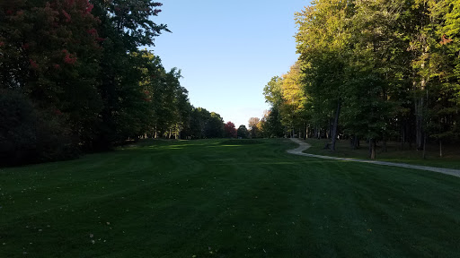Golf Course «Walnut Run Golf Course», reviews and photos, 601 E Main St, Cortland, OH 44410, USA