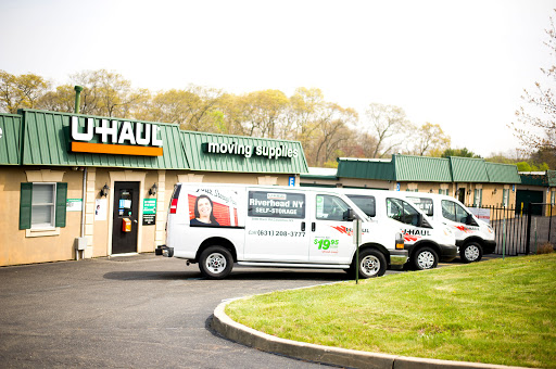 Truck Rental Agency «U-Haul Moving & Storage of Riverhead Ny», reviews and photos, 2080 River Rd, Calverton, NY 11933, USA