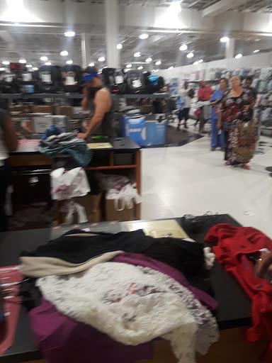 Clothing Store «Burlington Coat Factory», reviews and photos, 6200 Greenbelt Rd, Greenbelt, MD 20770, USA