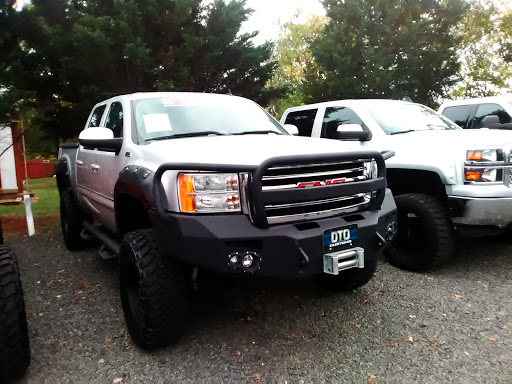 Car Dealer «Dealers Trade Outlet», reviews and photos, 16327 Lee Hwy, Gainesville, VA 20155, USA