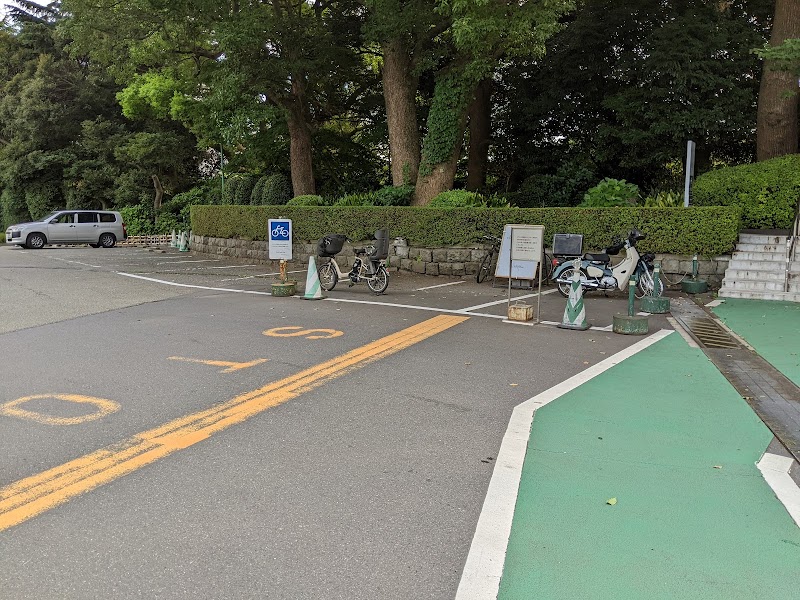 ホテルニューオータニ 自転車・バイク駐輪場