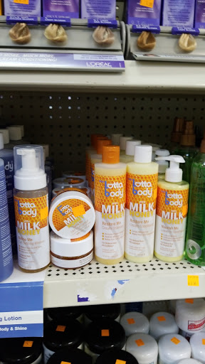 Beauty Supply Store «Beauty 7 Mart Thornton», reviews and photos, 632 Thornton Rd, Lithia Springs, GA 30122, USA