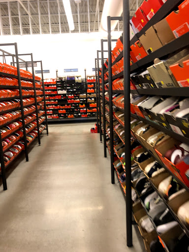 Clothing Store «Nike Clearance Store», reviews and photos, 4099 S Plaza Dr, Memphis, TN 38116, USA