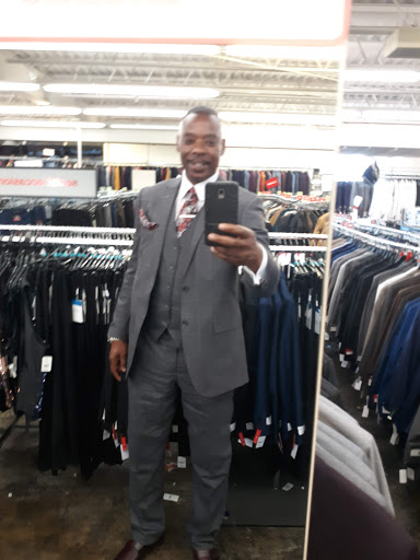 Clothing Store «K&G Fashion Superstore», reviews and photos, 5832 Columbia Pike, Falls Church, VA 22041, USA