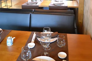 Tsukiji Sushi Bar Restaurante image