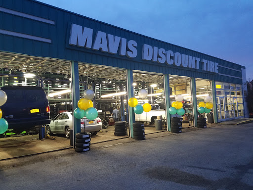 Tire Shop «Mavis Discount Tire», reviews and photos, 1479 U.S. 9, Wappingers Falls, NY 12590, USA