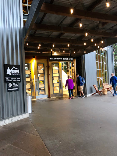 Camping Store «REI», reviews and photos, 222 Yale Ave N, Seattle, WA 98109, USA