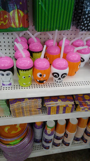 Dollar Store «Dollar Tree», reviews and photos, 14804 Olympic Dr, Clearlake, CA 95422, USA