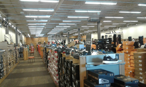 Shoe Store «DSW Designer Shoe Warehouse», reviews and photos, 345 Rockaway Turnpike, Lawrence, NY 11559, USA