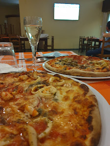 Pizzeria Minerba Via Neruda, 1, 73040 Aradeo LE, Italia