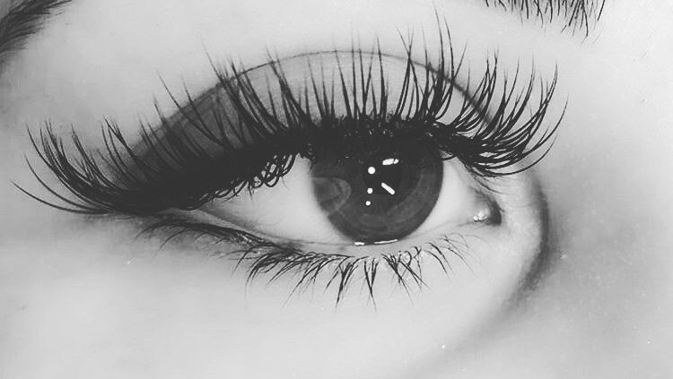 Dream Lashes-Specializing In Eyelash Extensions