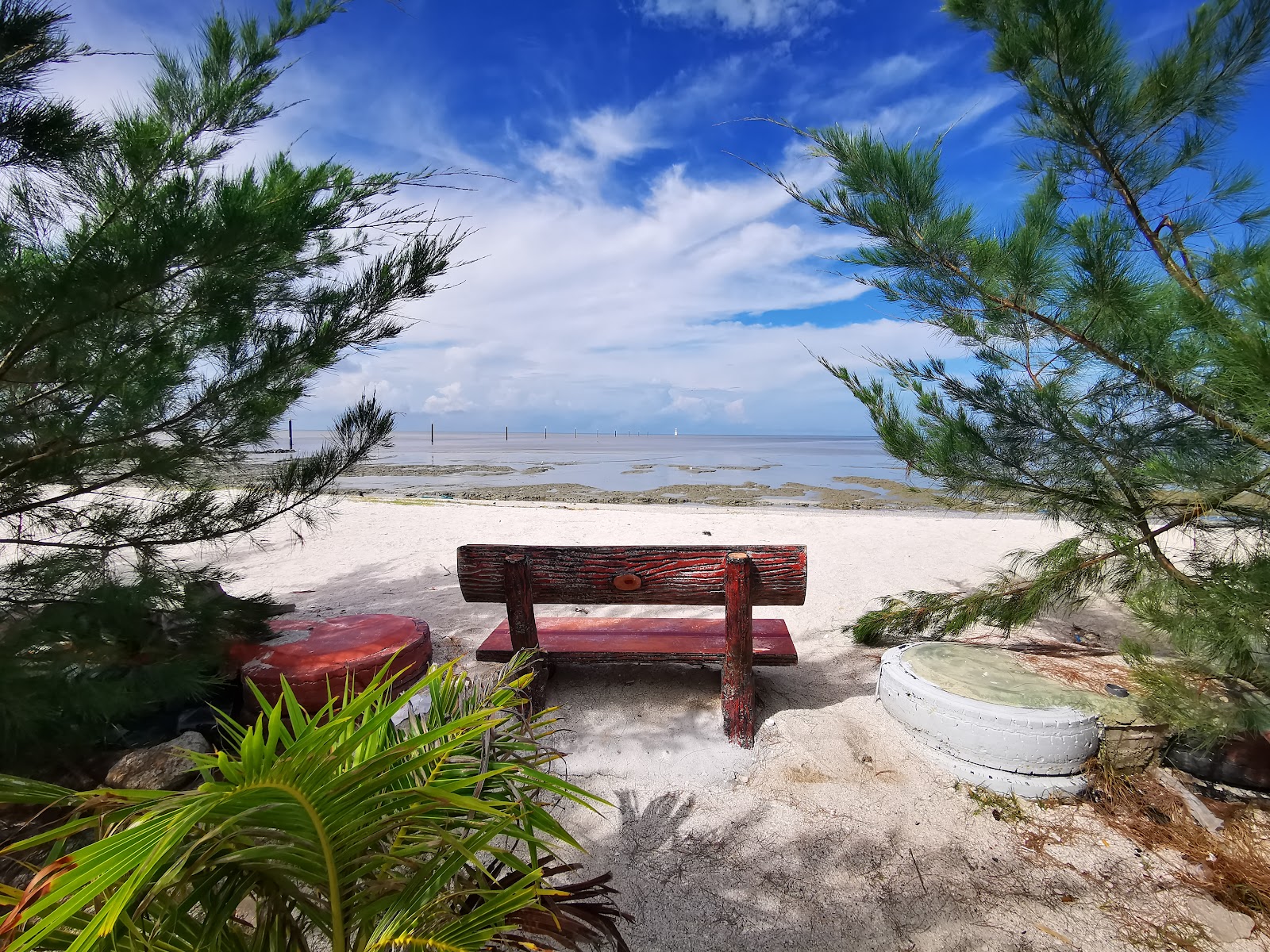Foto av Tali Air Beach och bosättningen