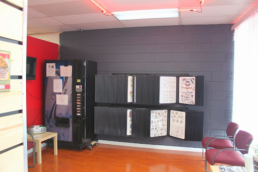 Tattoo Shop «Elite Ink Tattoo Studios», reviews and photos, 8602 N Telegraph Rd, Dearborn Heights, MI 48127, USA