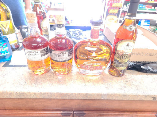 Liquor Store «Logan Square Liquor Shoppe», reviews and photos, 208 Armory Dr, Russellville, KY 42276, USA