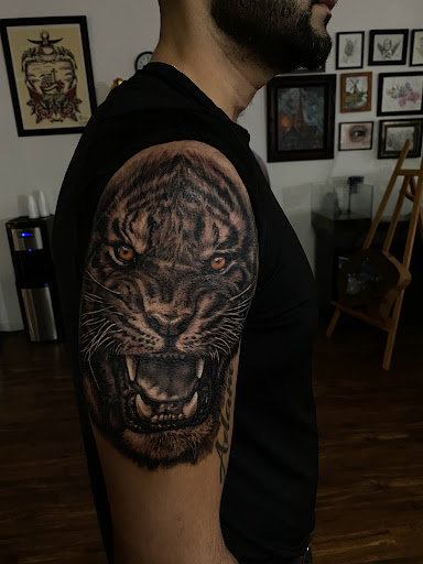 Explore amore tattoo ideas, creative tattoo ideas in Katy, available at Family Tattoo Studio