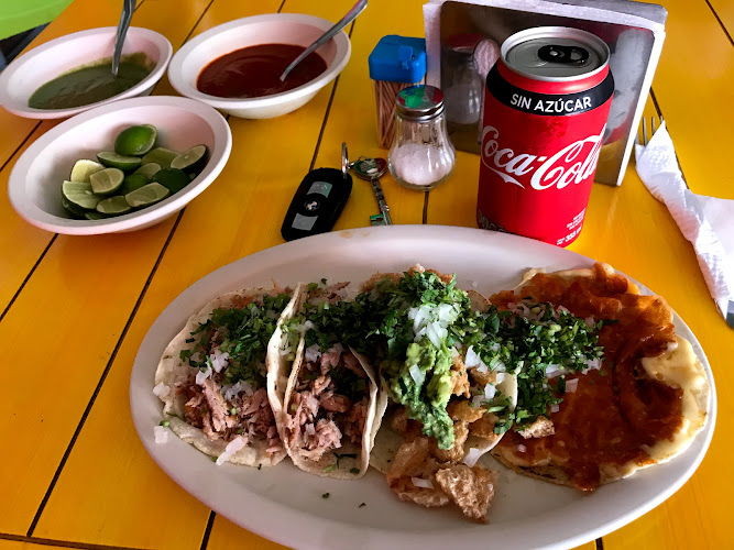 Taquería Tres chiles Taquería en Acapulco de Juárez