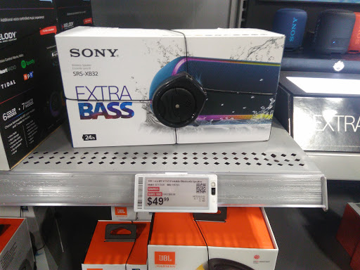 Electronics Store «Best Buy», reviews and photos, 8801 Queens Blvd, Elmhurst, NY 11373, USA