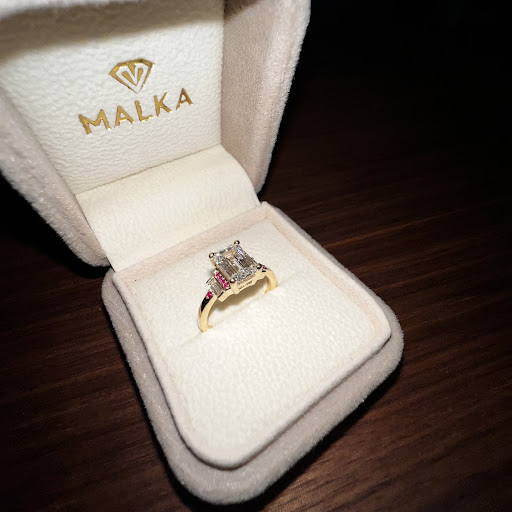 Jewelry Store «Malka Diamonds & Jewelry», reviews and photos, 529 SW 3rd Ave, Portland, OR 97204, USA