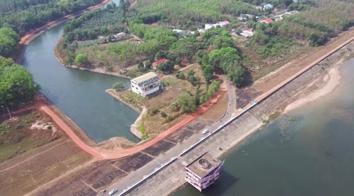 hồ Dầu Tiếng