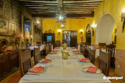 Casas de Luján Hotel-Restaurante - CM-310, Km.64, 5, 16430 Saelices, Cuenca, Spain