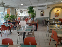 Atmosphère du Restaurant Les 3 Buffets à Saint-Jean-de-Verges - n°1