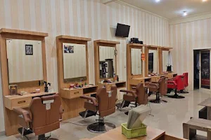 Legends Barbershop Mayong image