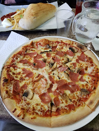 Plats et boissons du Pizzeria Carthage à Villeurbanne - n°1