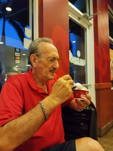 Ice Cream Shop «Cold Stone Creamery», reviews and photos, 2311 Santa Barbara Blvd #109, Cape Coral, FL 33991, USA