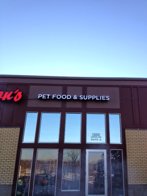 Chuck & Don's Pet Food & Supplies