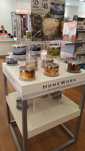 Hair Salon «Ulta Beauty», reviews and photos, 24235 Magic Mountain Pkwy, Valencia, CA 91355, USA