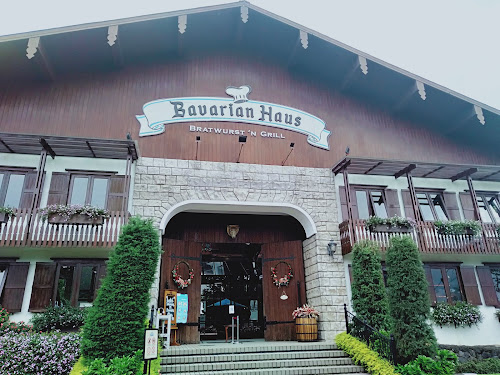 Bavarian Haus Bratwurst 'n Grill