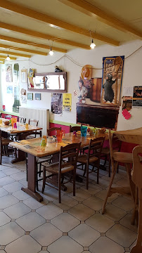 Atmosphère du Restaurant Auberge Ratatouille à Outriaz - n°5